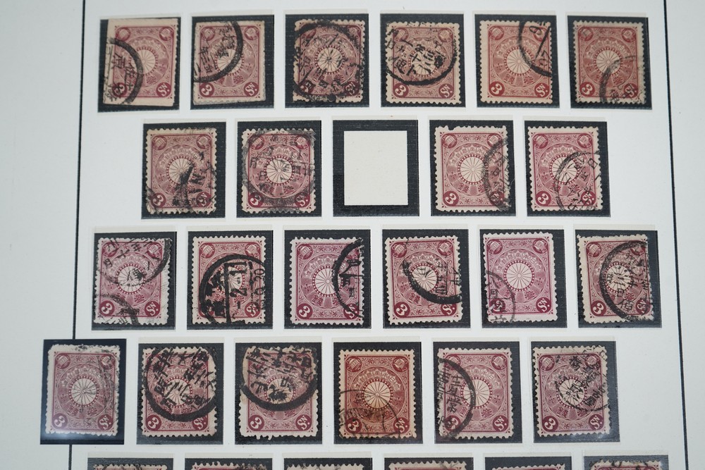 コレクション Japanese Stamps Album JAPAN 1900s-1950s COLLECTION OF 850 MINT & USED STAMPS ON ALBUM